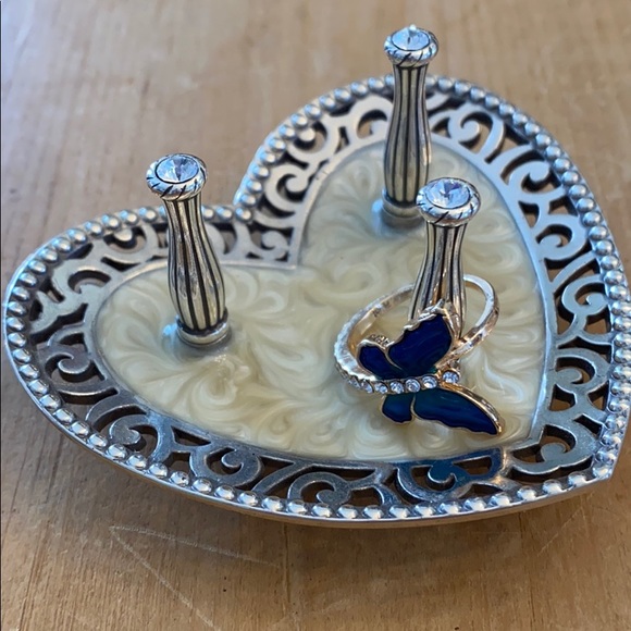 Brighton Jewelry - Brighton Lacie Daisy Heart Shape 3 Ring Holder